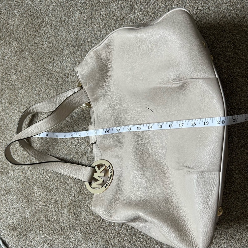Michael Kors East West Fulton pebbled leather tote - Picture 9 of 13